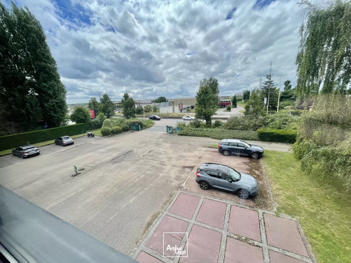 Locaux d'activité à louer à SOTTEVILLE LES ROUEN 76300