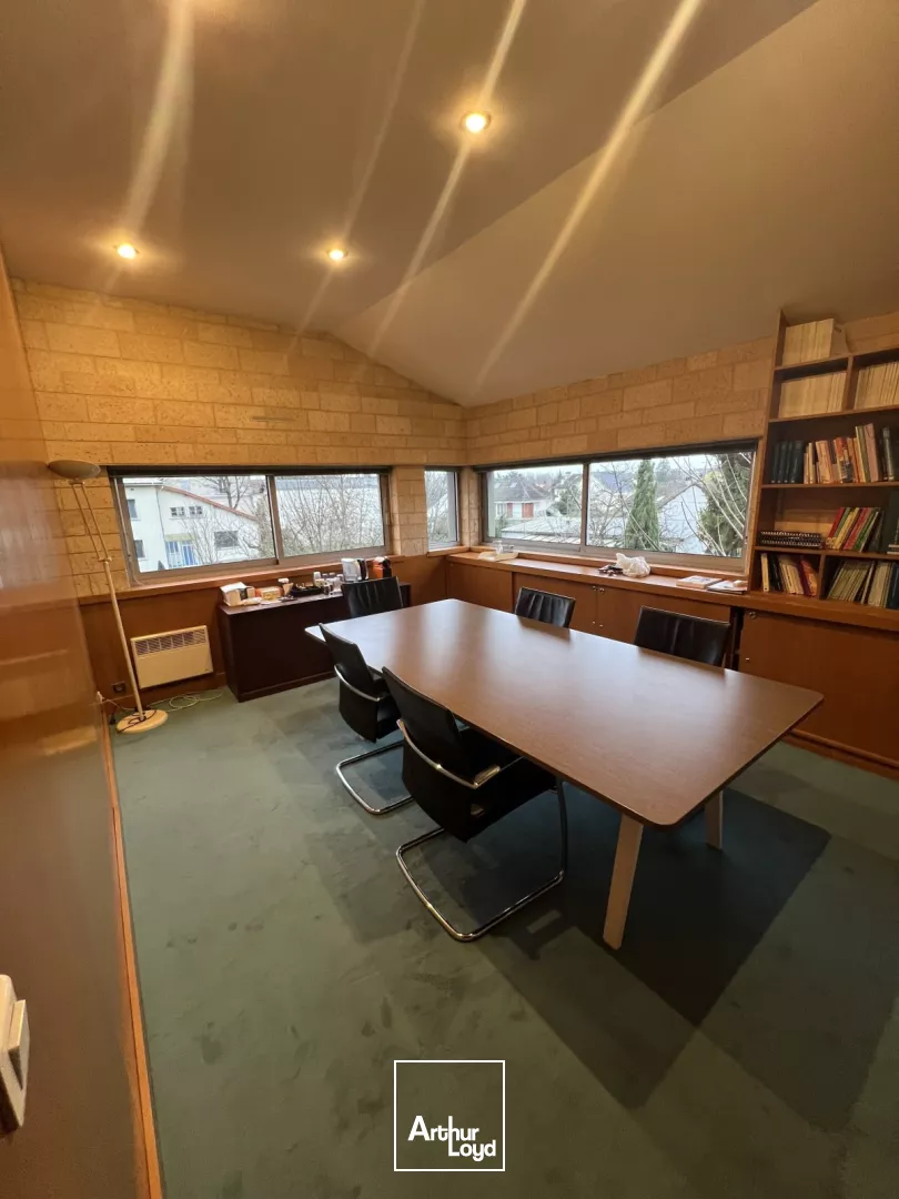 Bureaux à vendre à LONGJUMEAU 91160