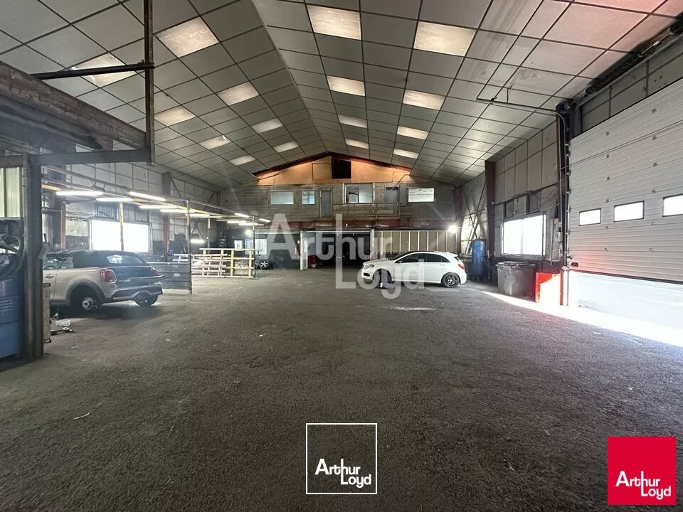 CHANTEPIE ZI SUD EST - LOCAL D'ACTIVITE A VENDRE - 925 M²