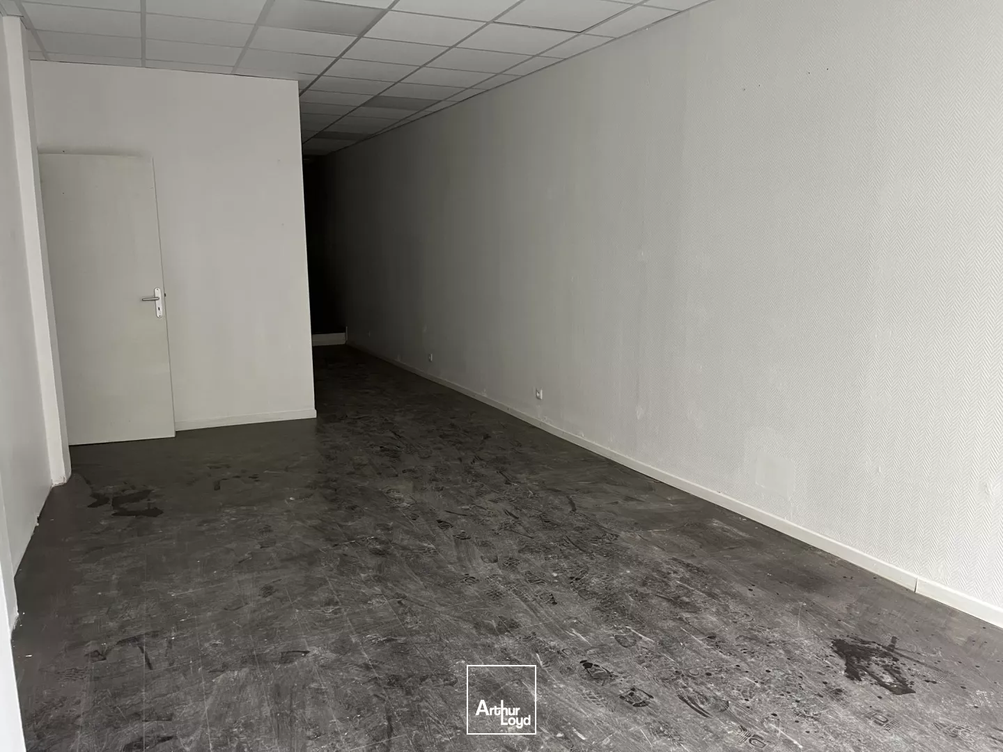 Local commercial de 89 m2 en centre-ville de Saint-Quentin