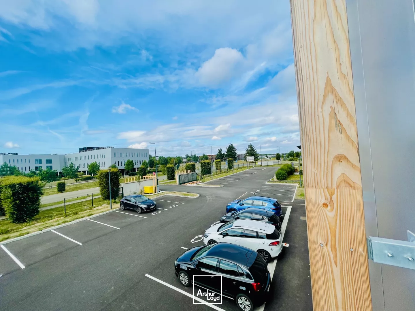 A LOUER BUREAUX VENETTE BOIS DE PLAISANCE