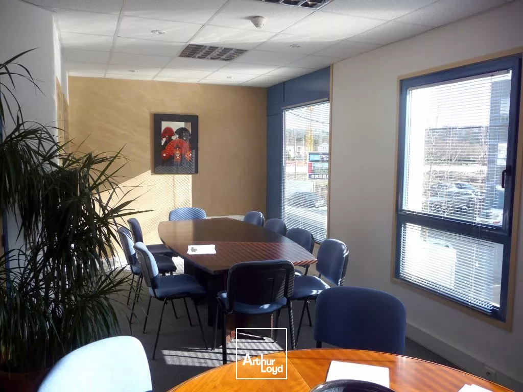 Bureaux à louer à CROISSY SUR SEINE 78290