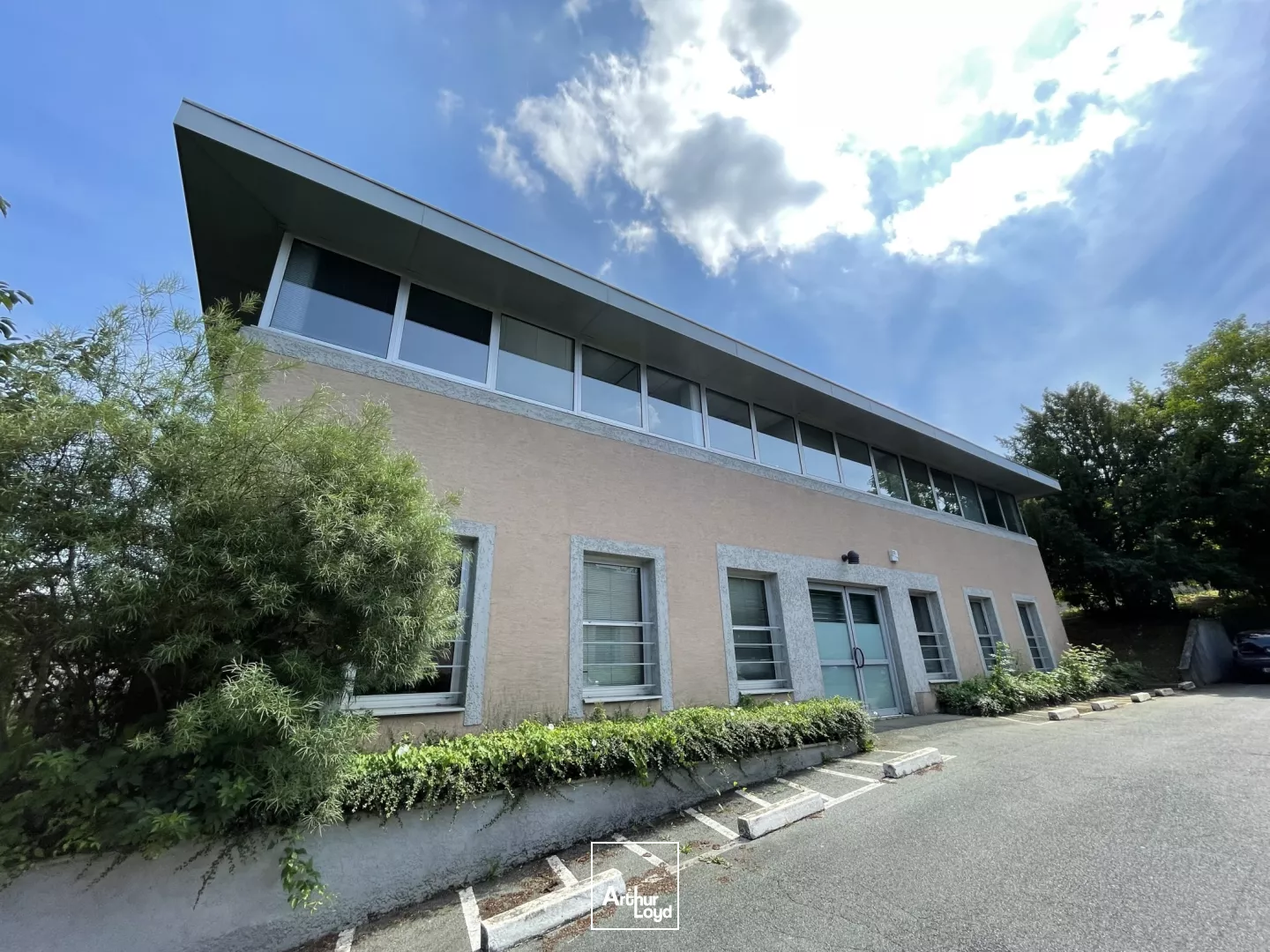 Proche Saint Germain en Laye - Bureaux à louer