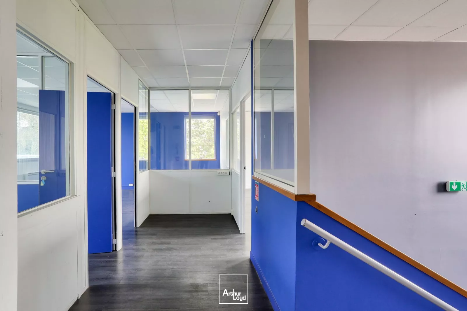 Locaux d'activité à louer à LA VERRIERE 78320