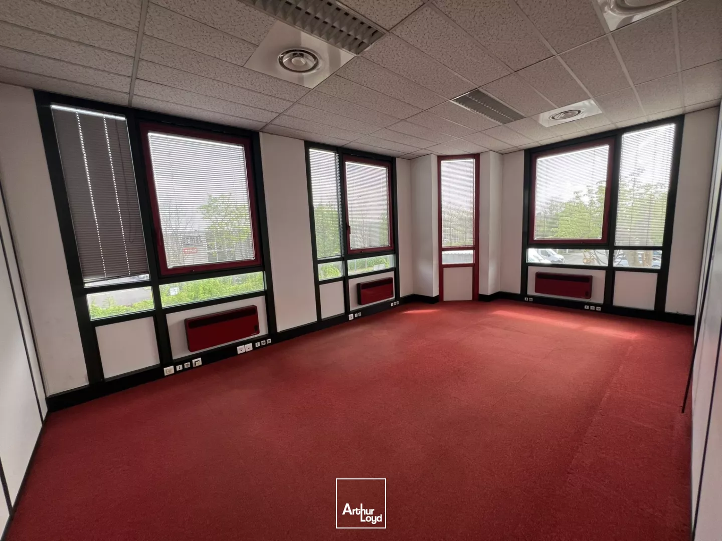 69 RUE DE LA BELLE ETOILE