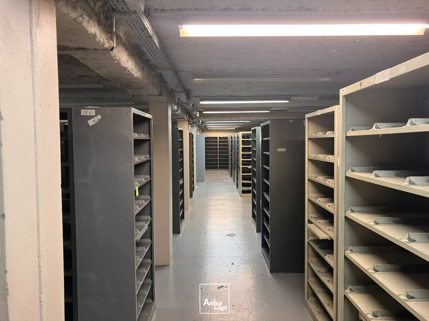 Bureaux à vendre à GARGES LES GONESSE 95140