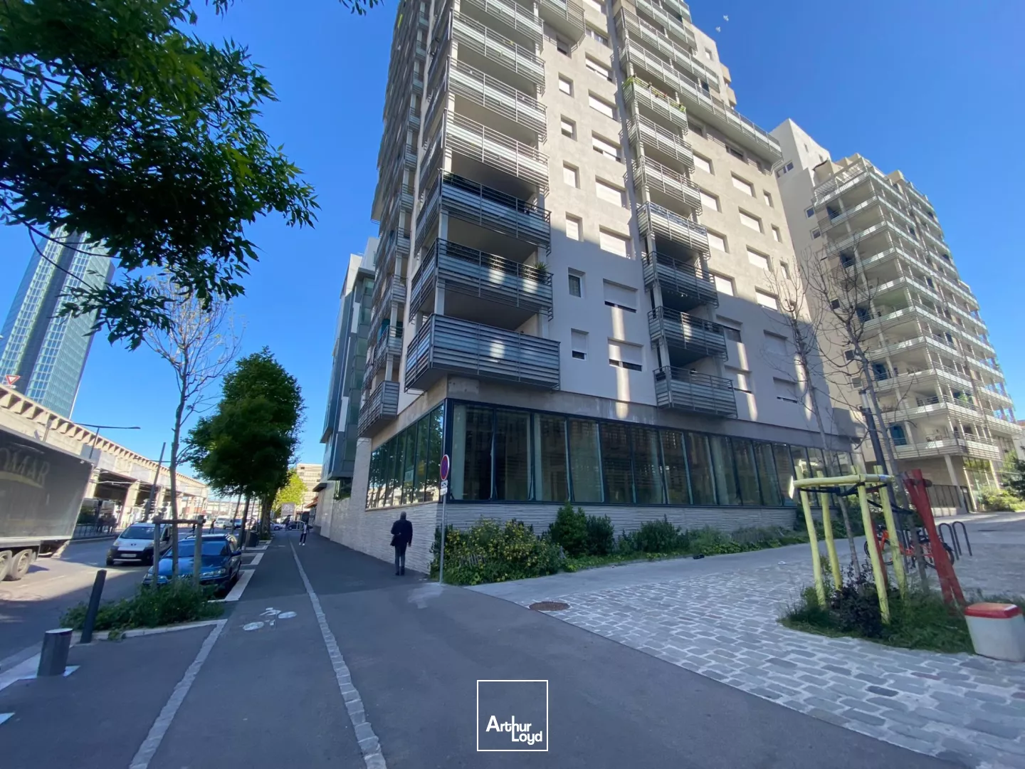 Local commercial neuf PMR et ERPable à louer - Euroméditerranée/Joliette - 13002 Marseille