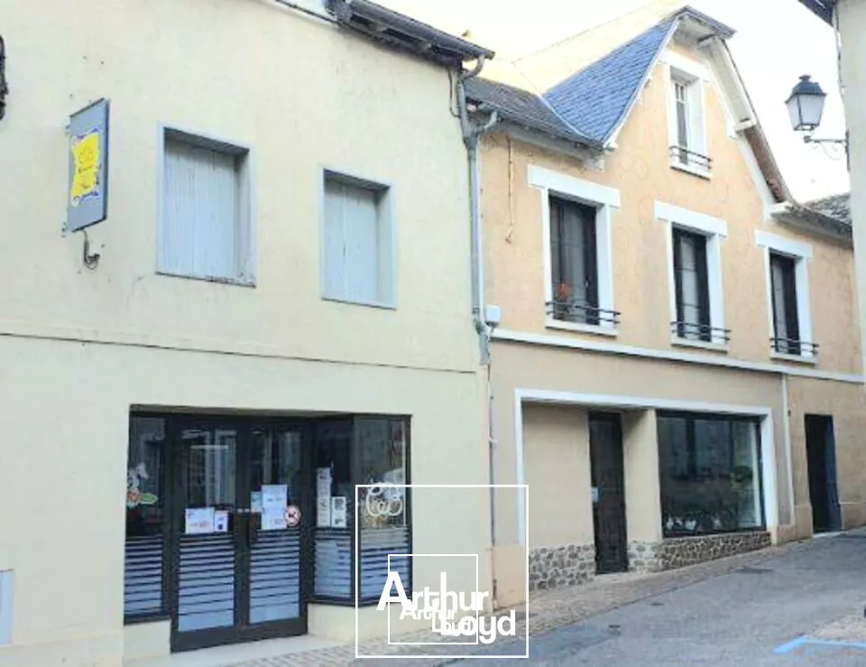 Immeuble: local commercial + 3 appartementscoût de revient 150K