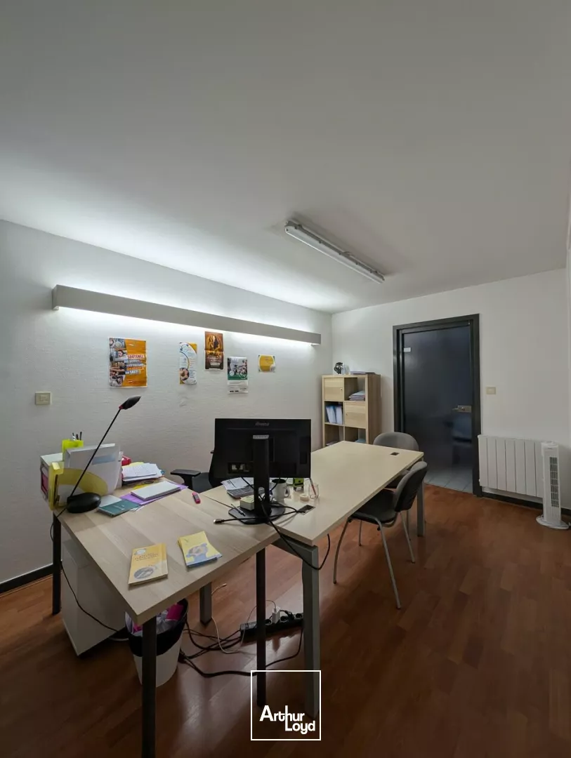 QUARTIER REPUBLIQUE LOCAL COMMERCIAL A LOUER