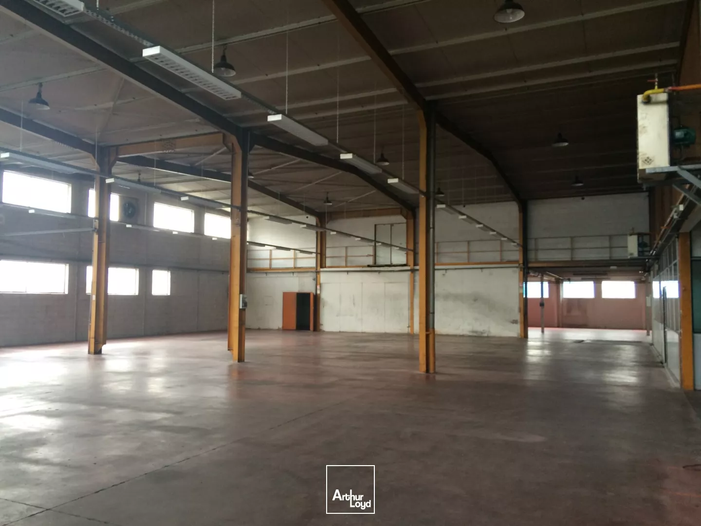 Locaux d'activité à louer à SOTTEVILLE LES ROUEN 76300