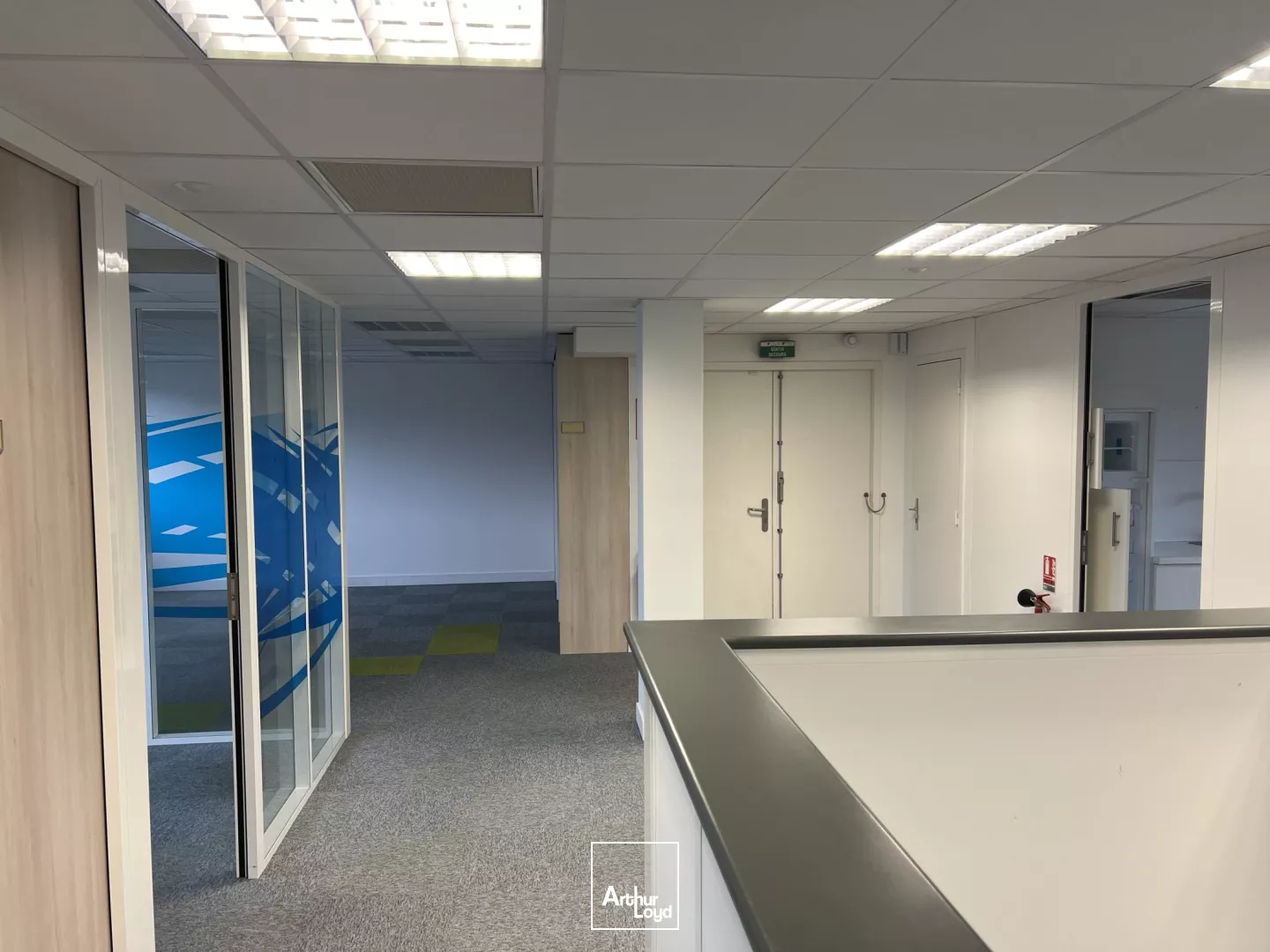 BUREAUX A LOUER - ILE DE NANTES BEAULIEU - 702 M2 DIVISIBLES