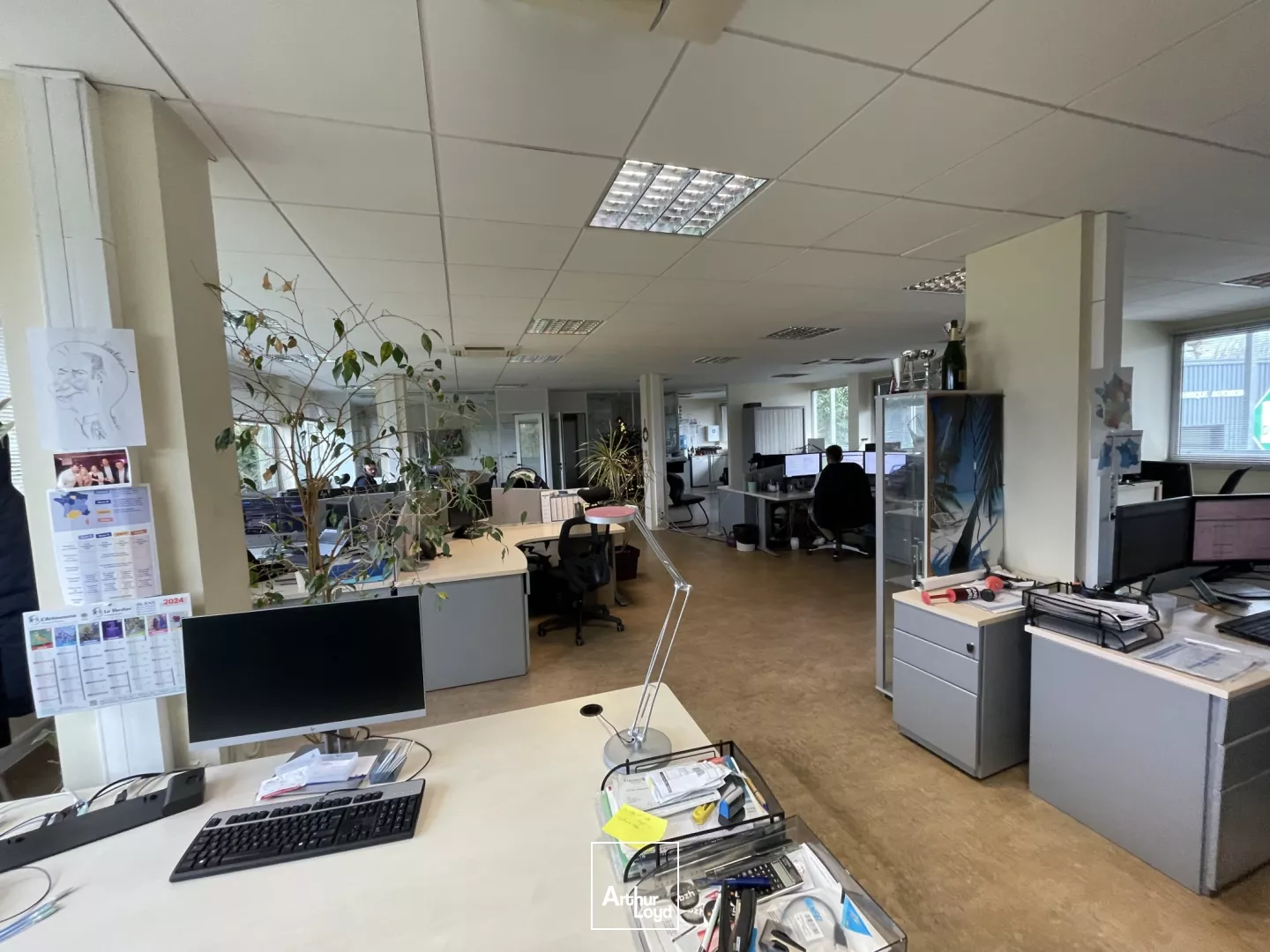 BUREAUX À LOUER-148 M²-REZÉ TRENTEMOULT