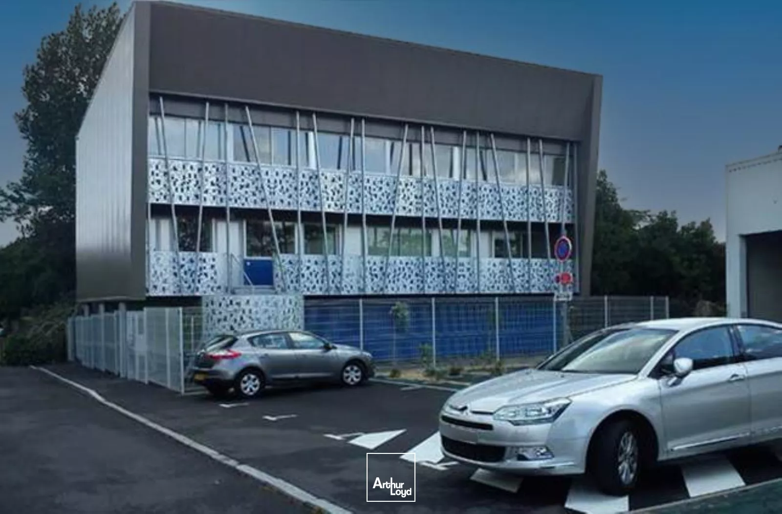 BUREAUX À LOUER-148 M²-REZÉ TRENTEMOULT