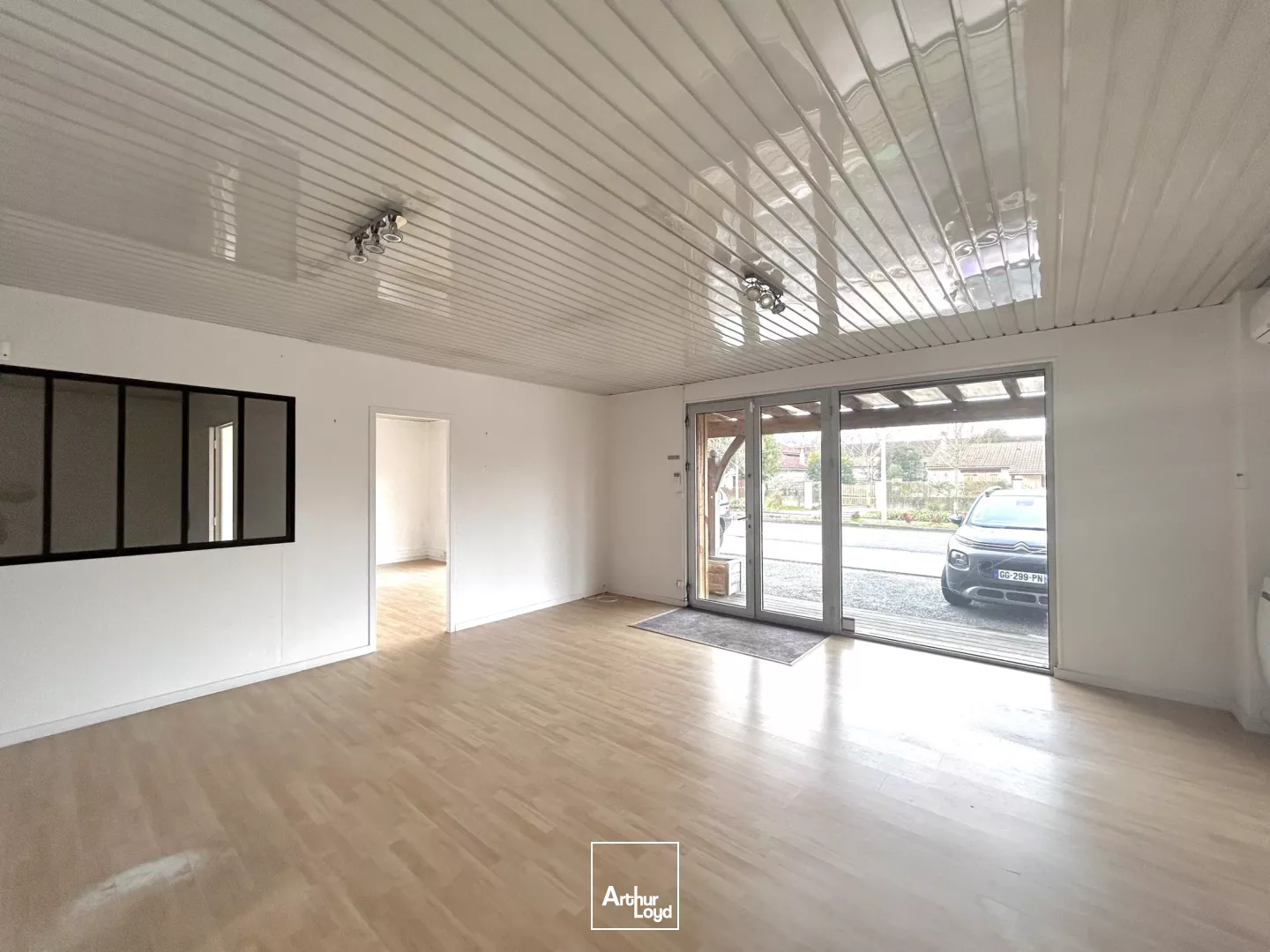 A louer - Bureaux de 95 m² avec vitrine - Eysines proche hippodrome du Bouscat