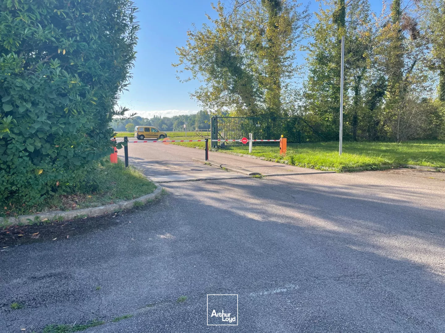 Entrepôts à louer à VAL DE REUIL 27100