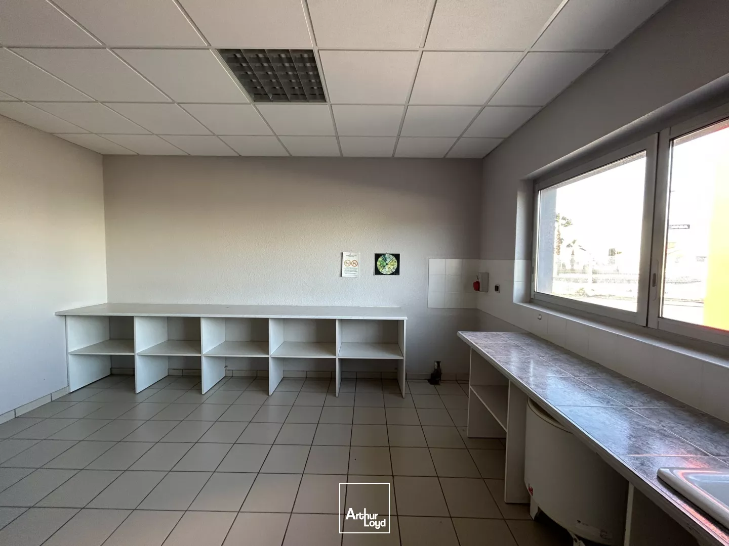 Local d'activité à louer 