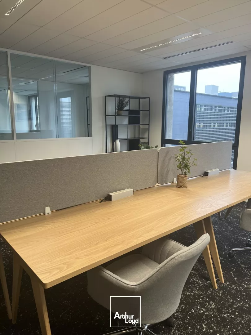 Bureaux à vendre à MONTIGNY LE BRETONNEUX 78180