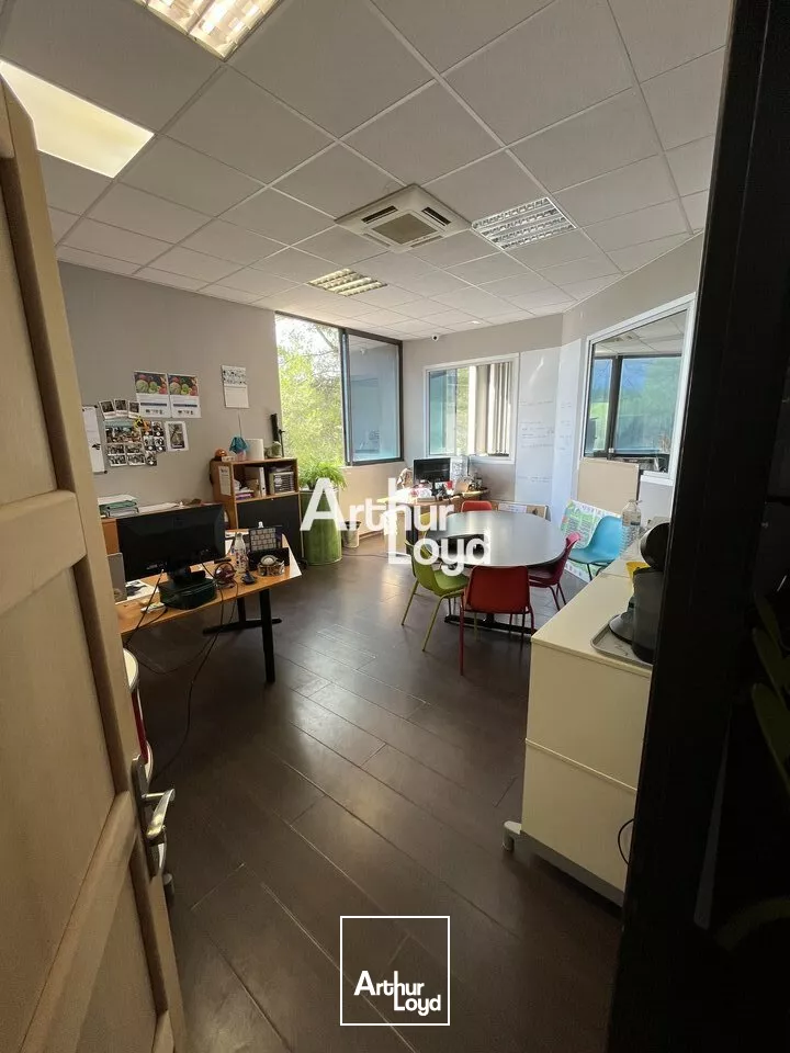 Location local d'activité 330 m² - Vallauris