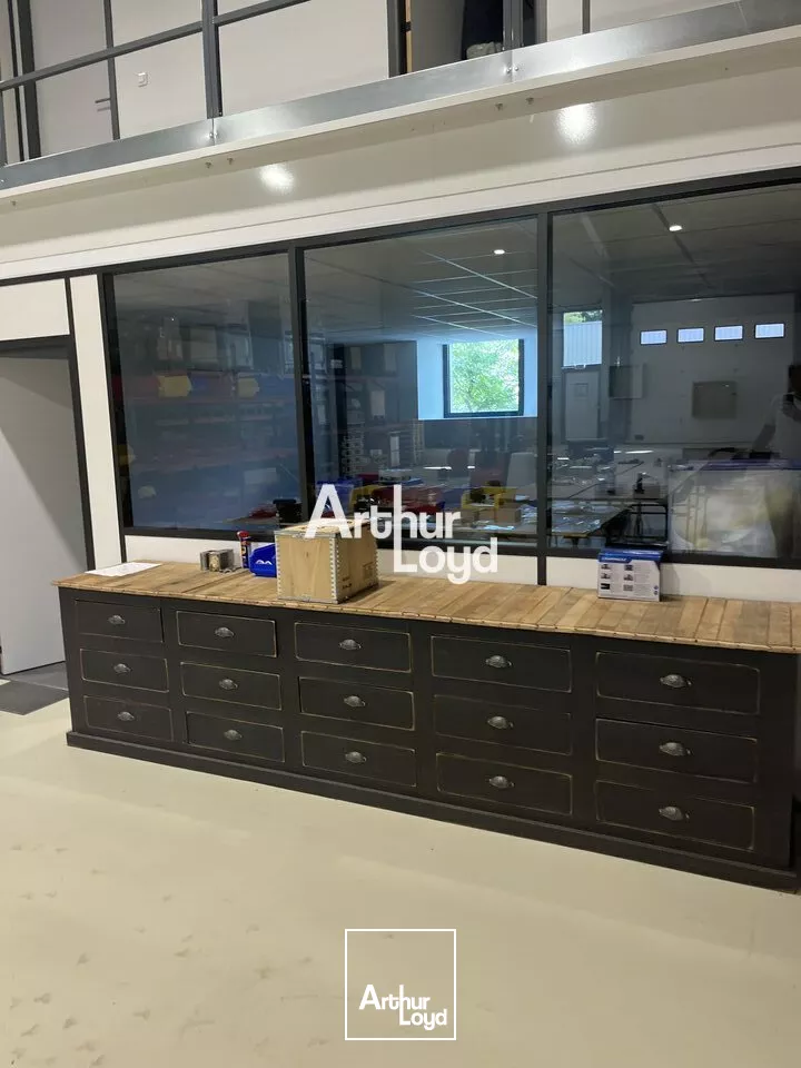Location locaux d'activité 410 m² Grasse 