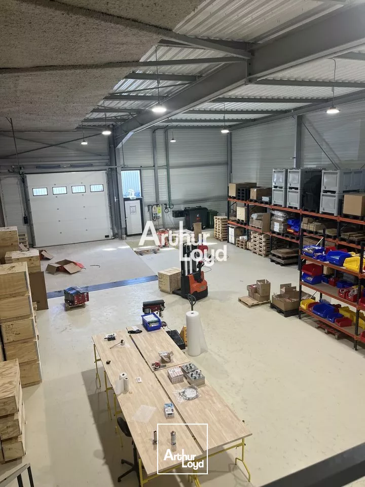 Location locaux d'activité 410 m² Grasse 