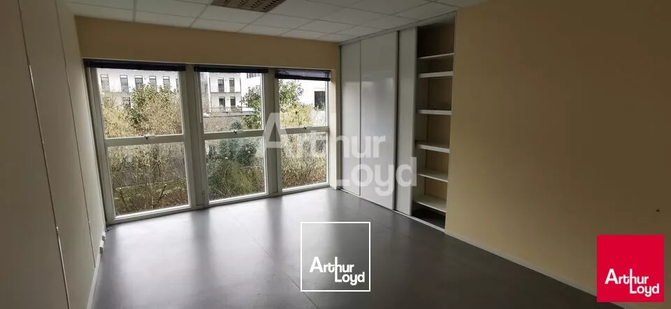 RENNES - BUREAUX A LOUER - 273 M²