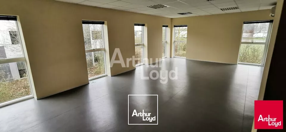 RENNES - BUREAUX A LOUER - 273 M²