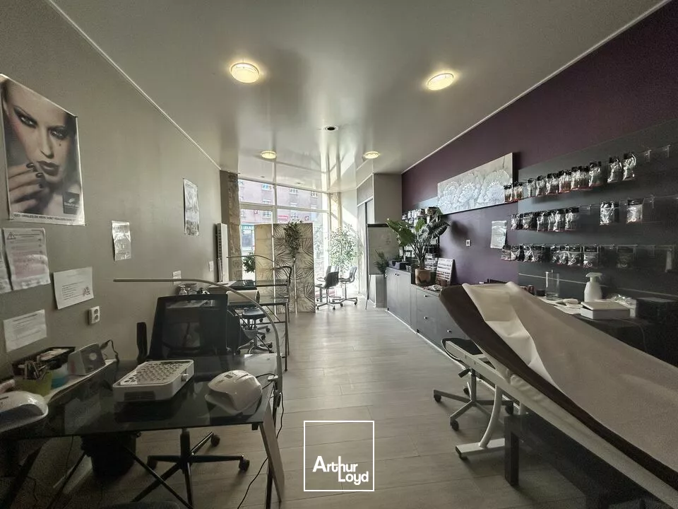 Axe passant Chalon- Local commercial 