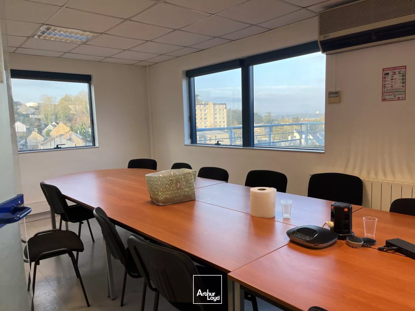 A VENDRE BUREAUX 415 M2 CREIL - CENTRE VILLE