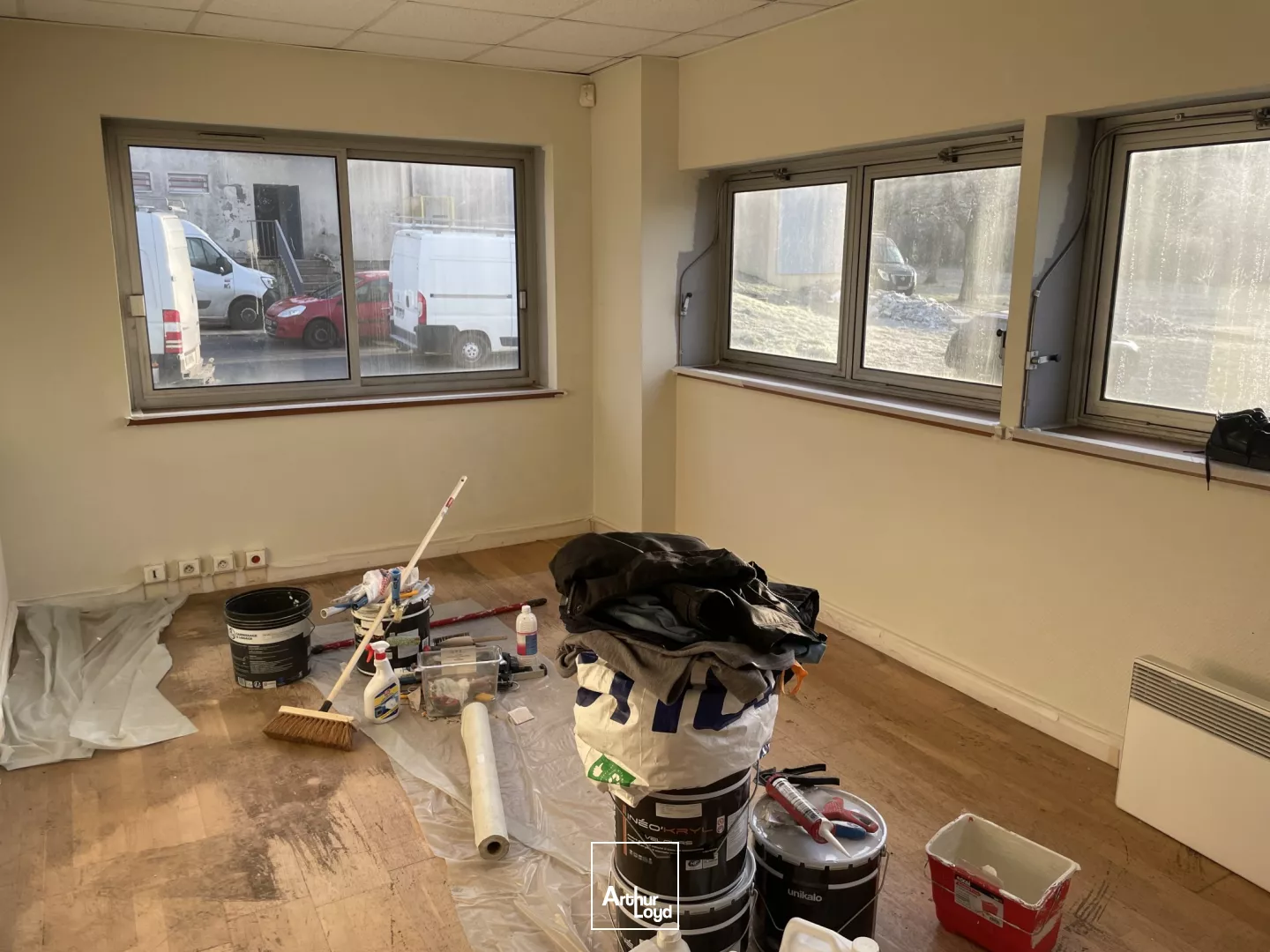 Locaux d'activité à louer d'environ 500 m2 à Therdonne