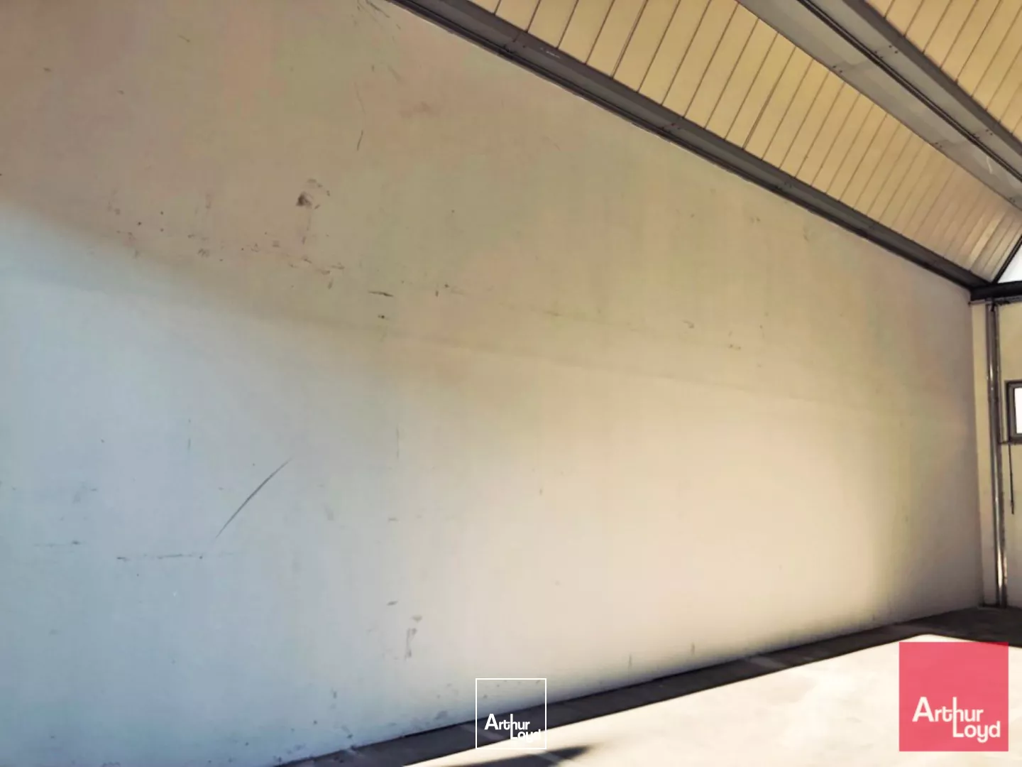 LOCATION LOCAL D'ACTIVITÉ 139M2 - MONTPELLIER EST