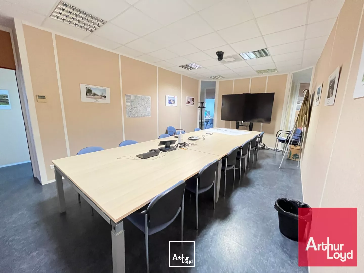 A LOUER BUREAUX PARC DE L'AEROPORT PEROLS - PROCHE TRAMWAY LIGNE 1