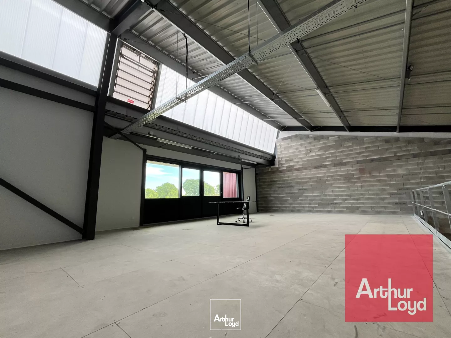À LOUER - LOCAL D'ACTIVITÉ NEUF DE 454 M2 À MONTPELLIER OUEST