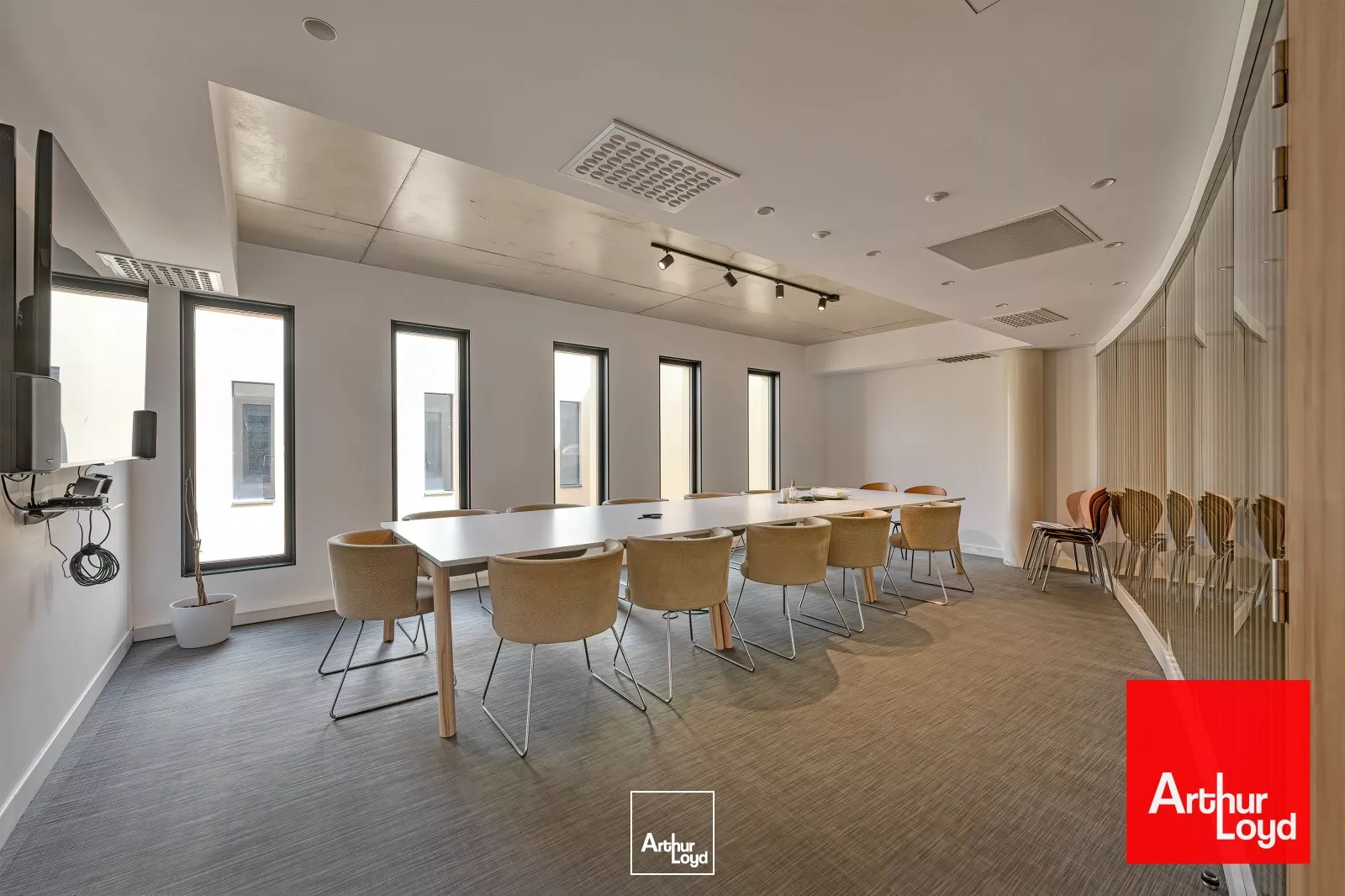 A VENDRE - BUREAUX 1 160 M2 PMR - LATTES