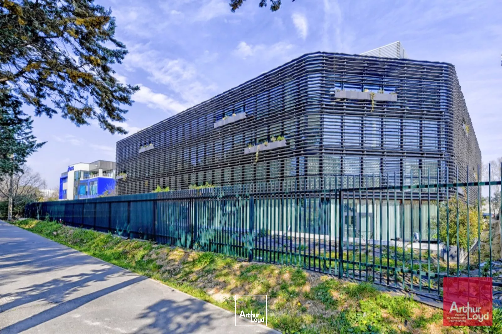 A VENDRE - BUREAUX 1 160 M2 PMR - LATTES