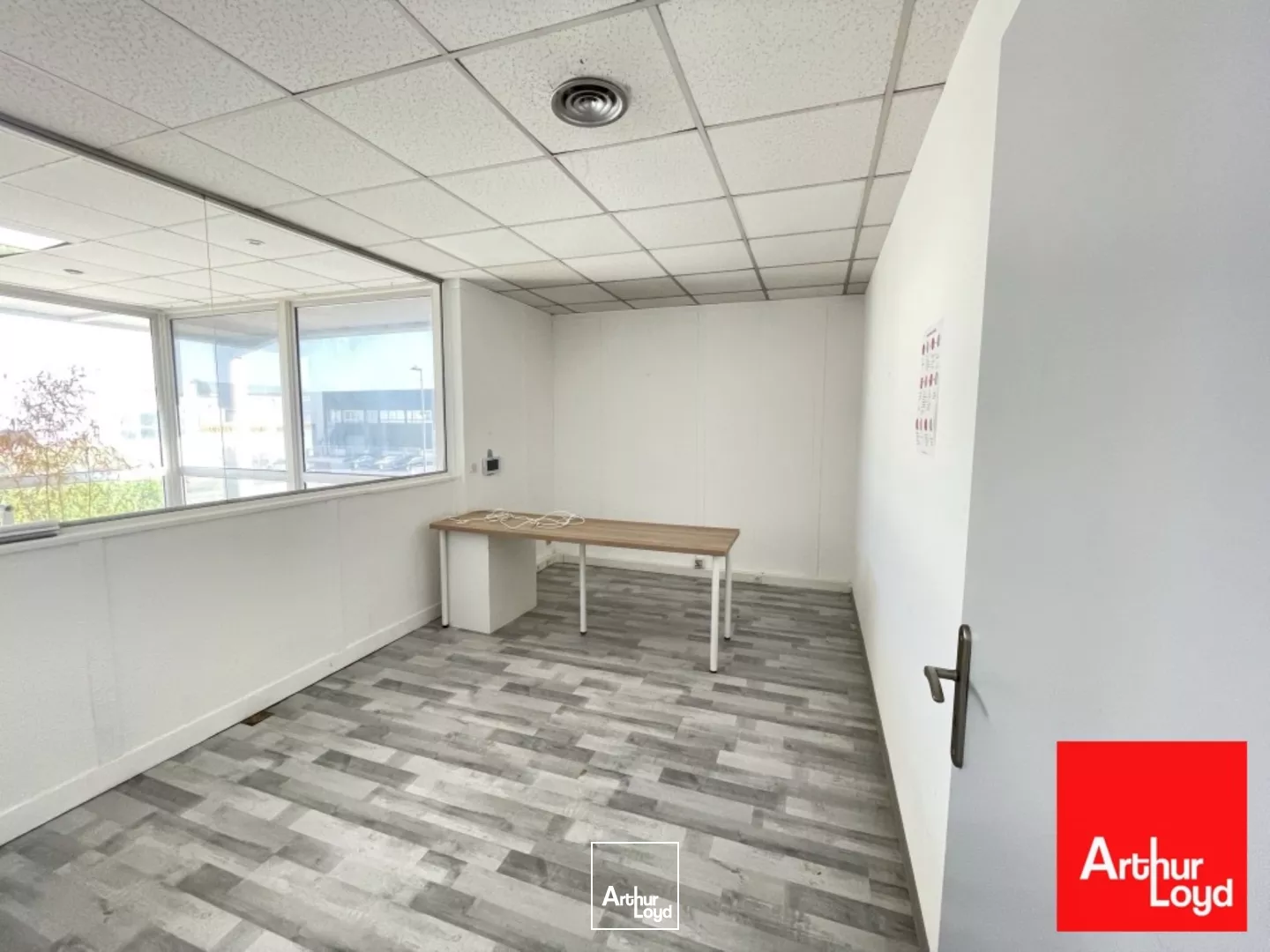 BUREAUX A LOUER 121 M2 - FREJORGUES OUEST MAUGUIO