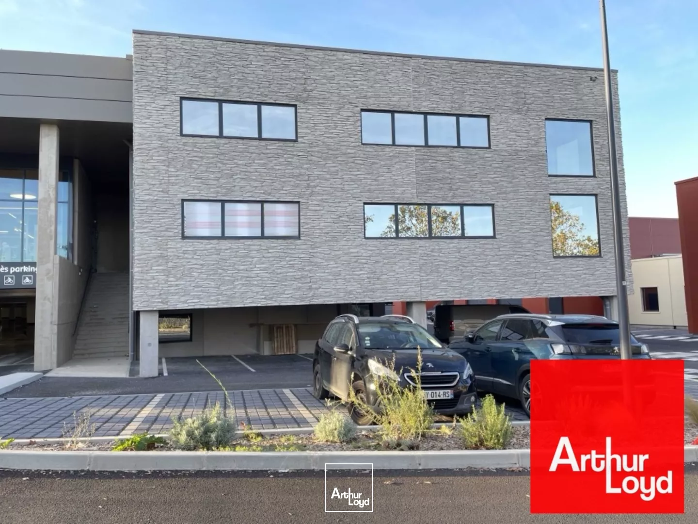 BUREAUX NEUFS A LOUER - FABREGUES