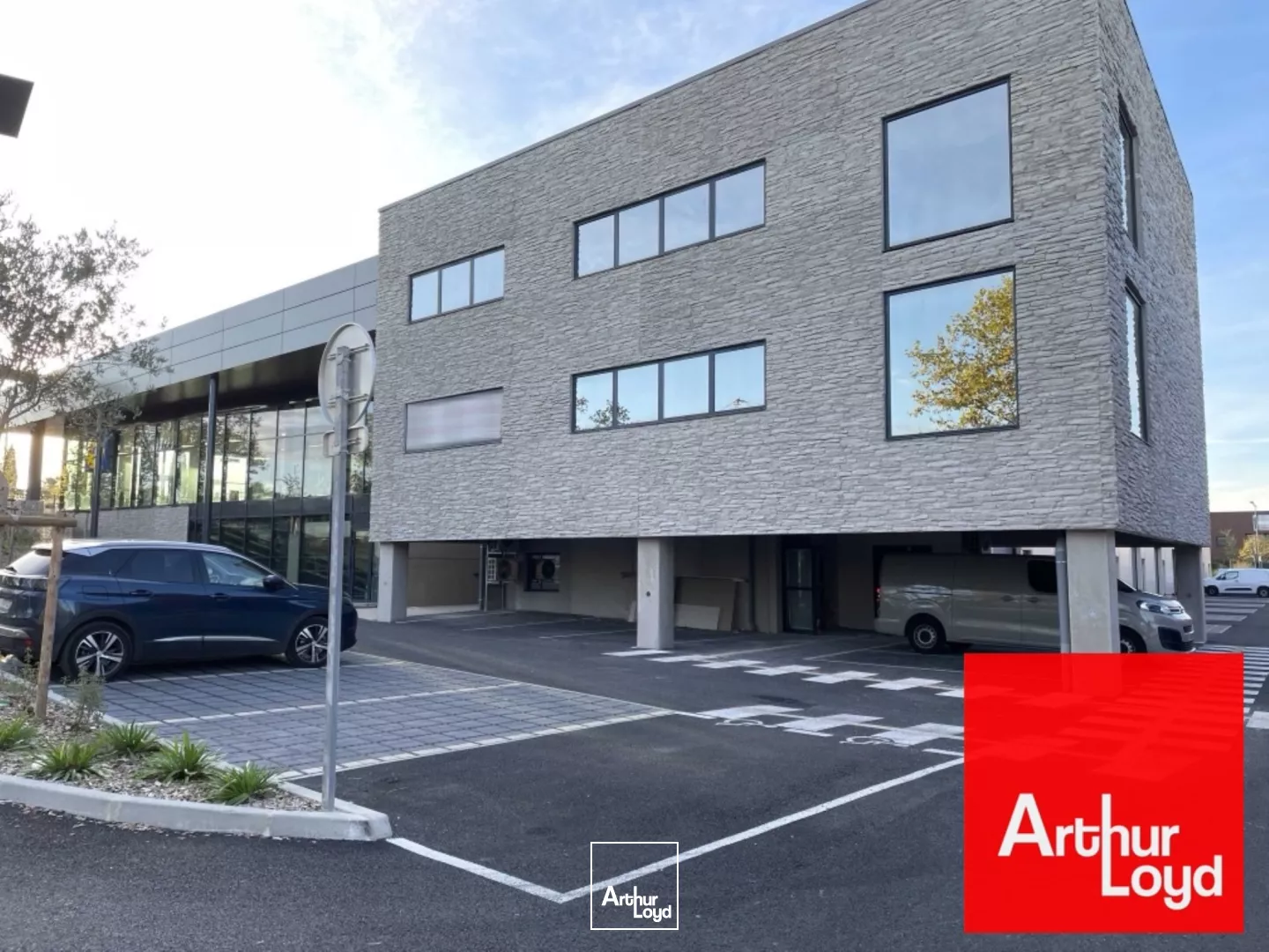 BUREAUX NEUFS A LOUER - FABREGUES