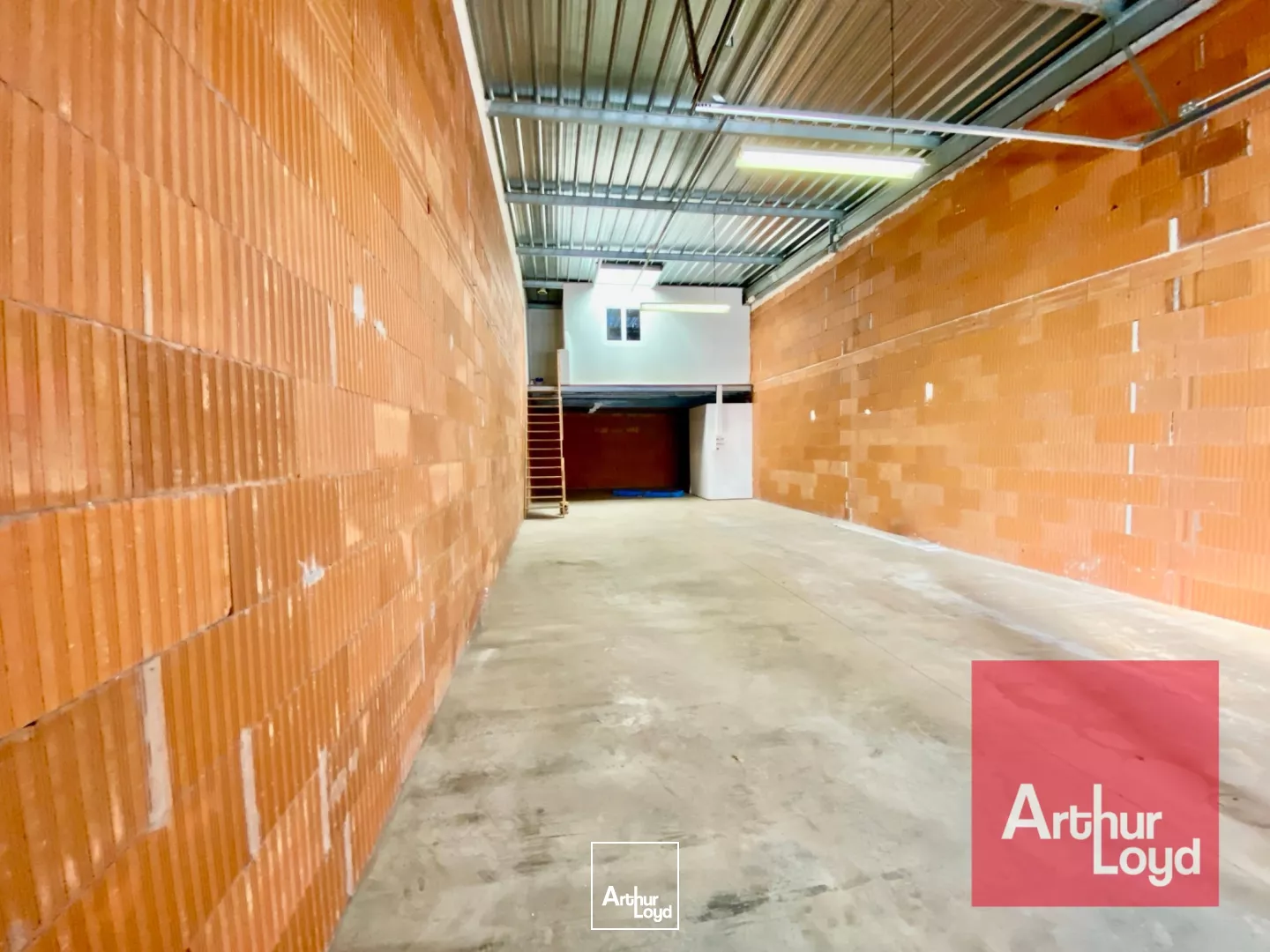 Locaux d'activité à Sète - Proche autoroute