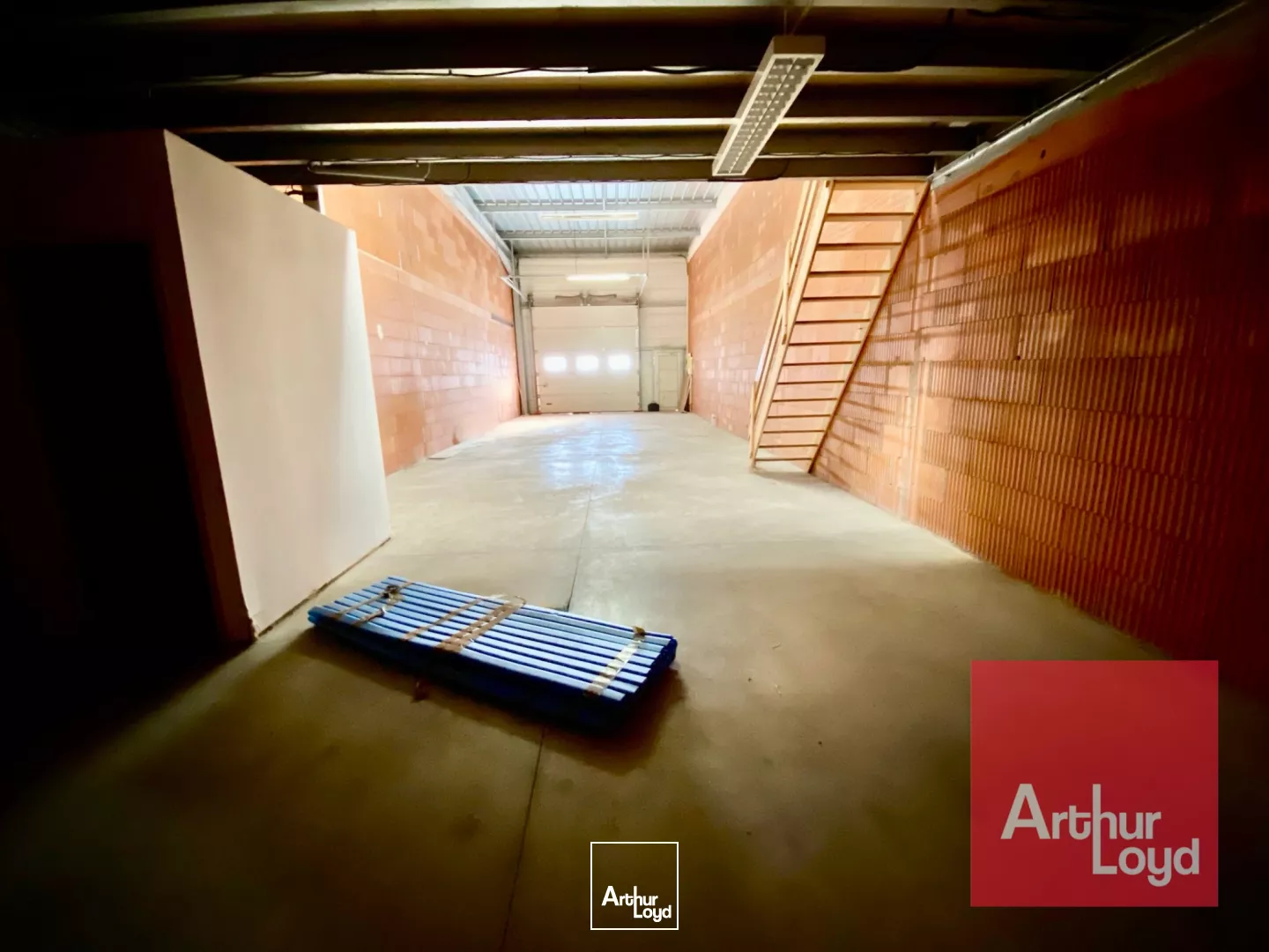 Locaux d'activité à Sète - Proche autoroute