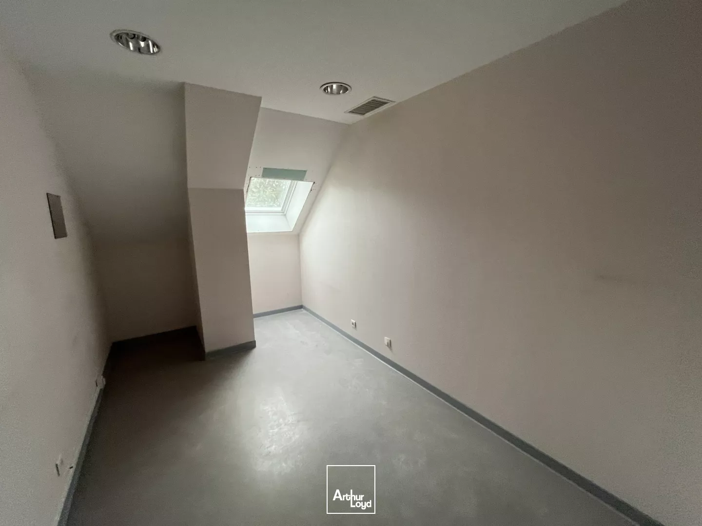 6 bureaux à louer Saint jean de Braye de 36 à 74 m2 