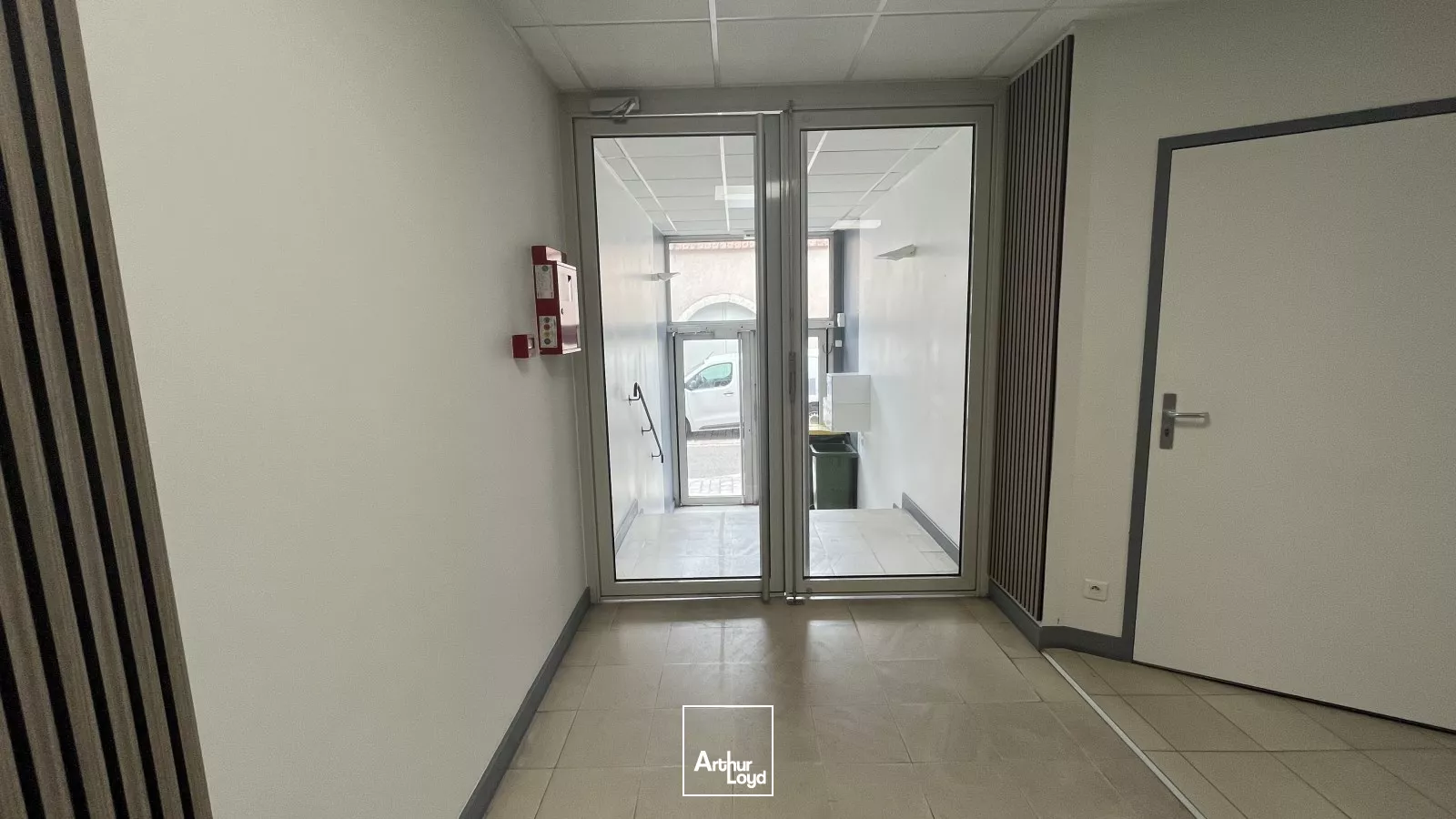 À vendre : Ensemble immobilier tertiaire de 1 090 m² avec parking privatif- Hyper centre Orléans (Loiret - 45)