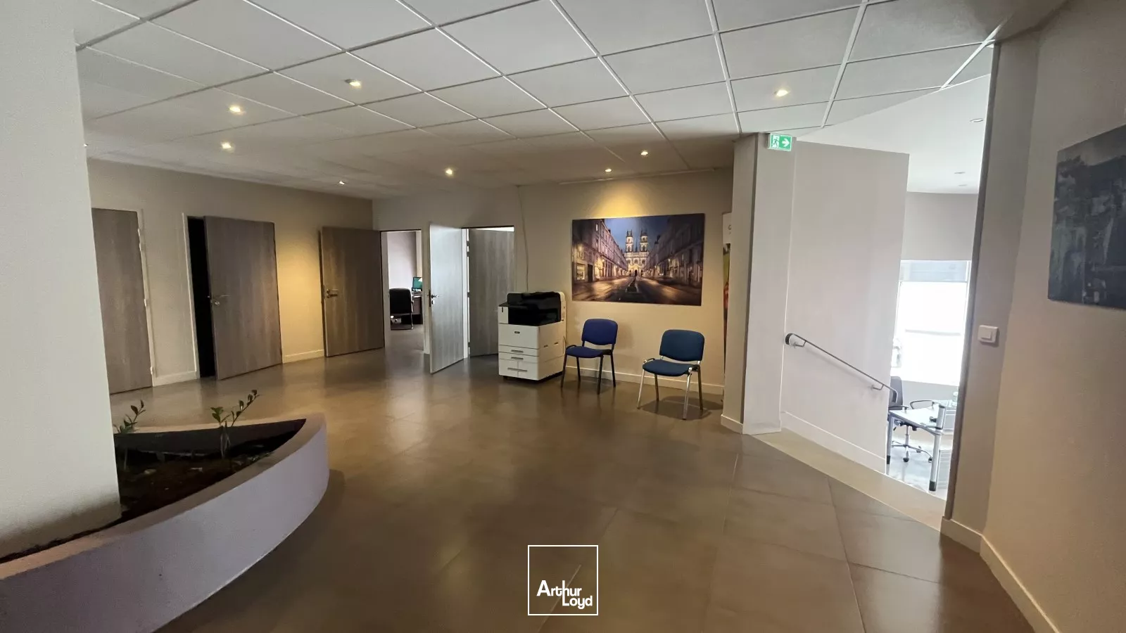 À vendre : Ensemble immobilier tertiaire de 1 090 m² avec parking privatif- Hyper centre Orléans (Loiret - 45)