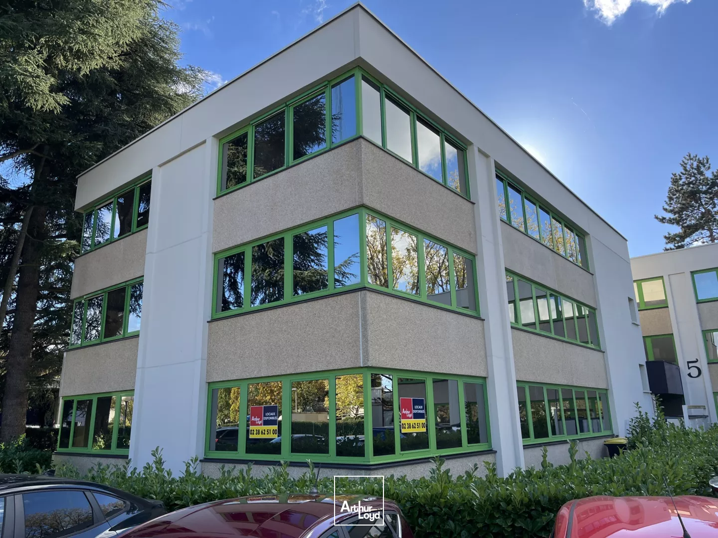 Bureaux lumineux au sud d'Orléans - accès immédiat RD2020 - A louer 157 m2 !