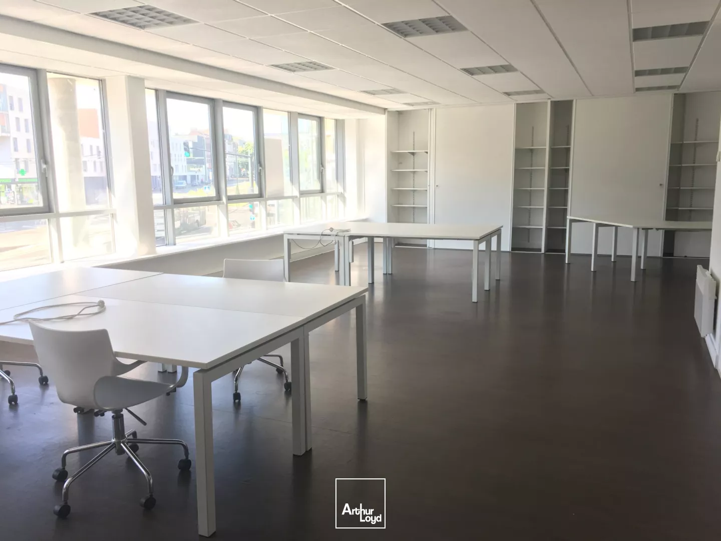 open space ascenseur centre ville roubaix ZFU zone franche urbaine bureaux cloisonnés sous alarme