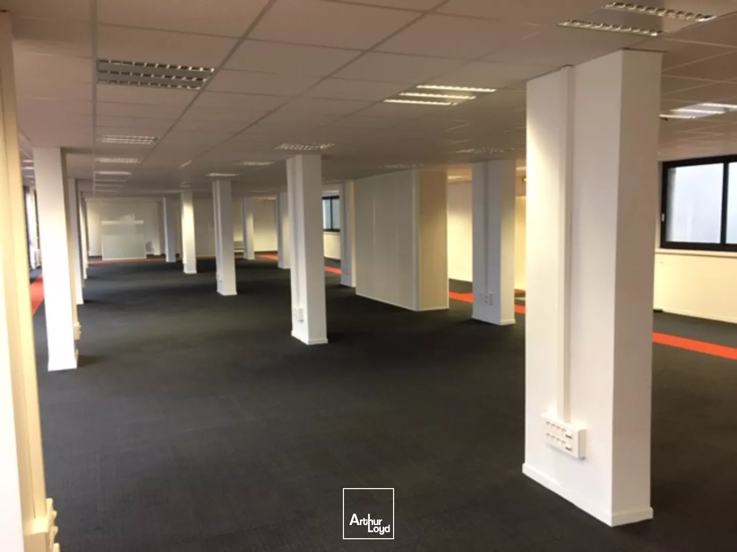 Immeuble de bureaux à louer La Madeleine