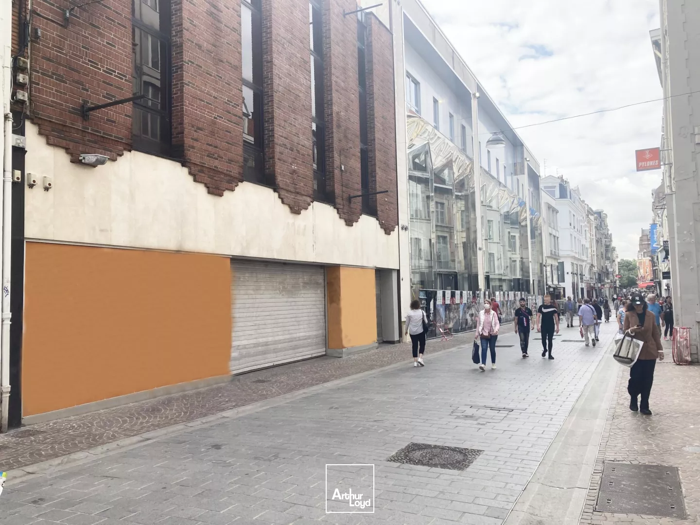 Surface commerciale à louer sur la rue de Bethune à Lille
