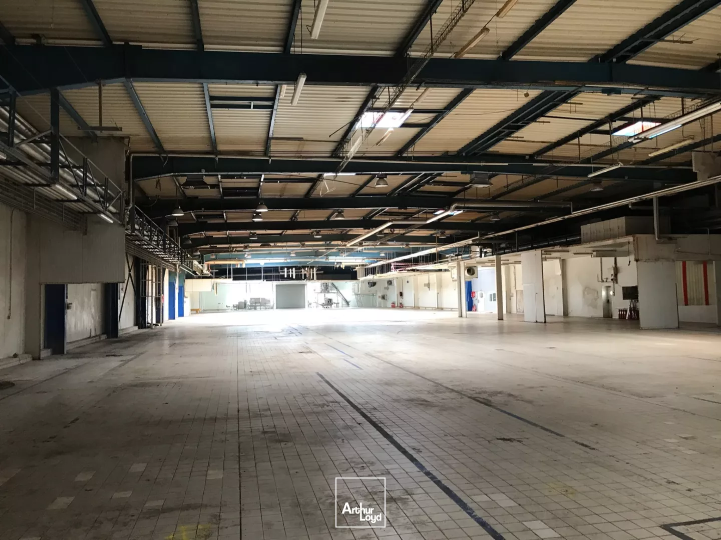 A Louer A vendre Entrepôt à Maubeuge