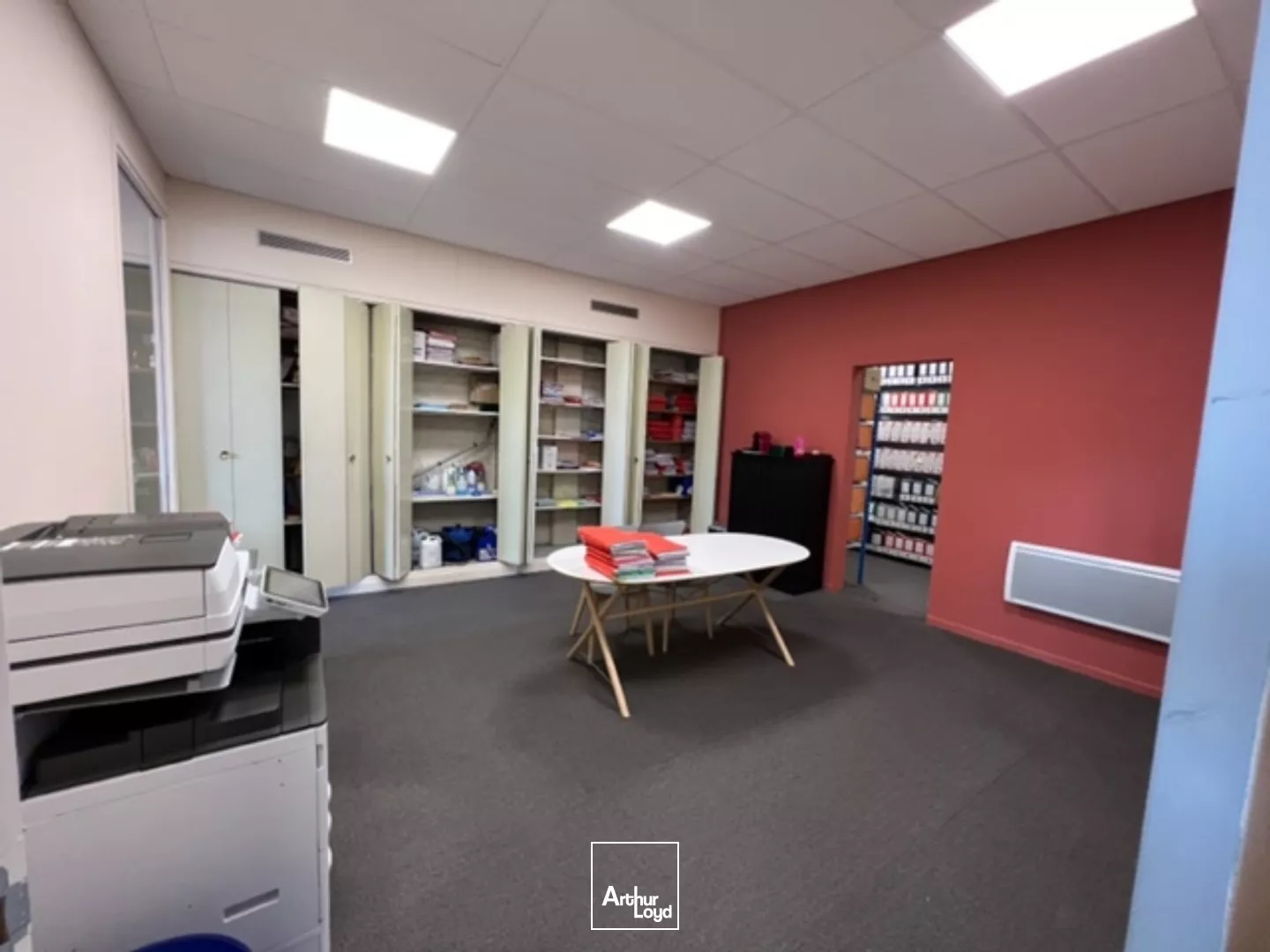 Bureaux et Stockage disponibles à la Location proximité Boulevard de l'Ouest