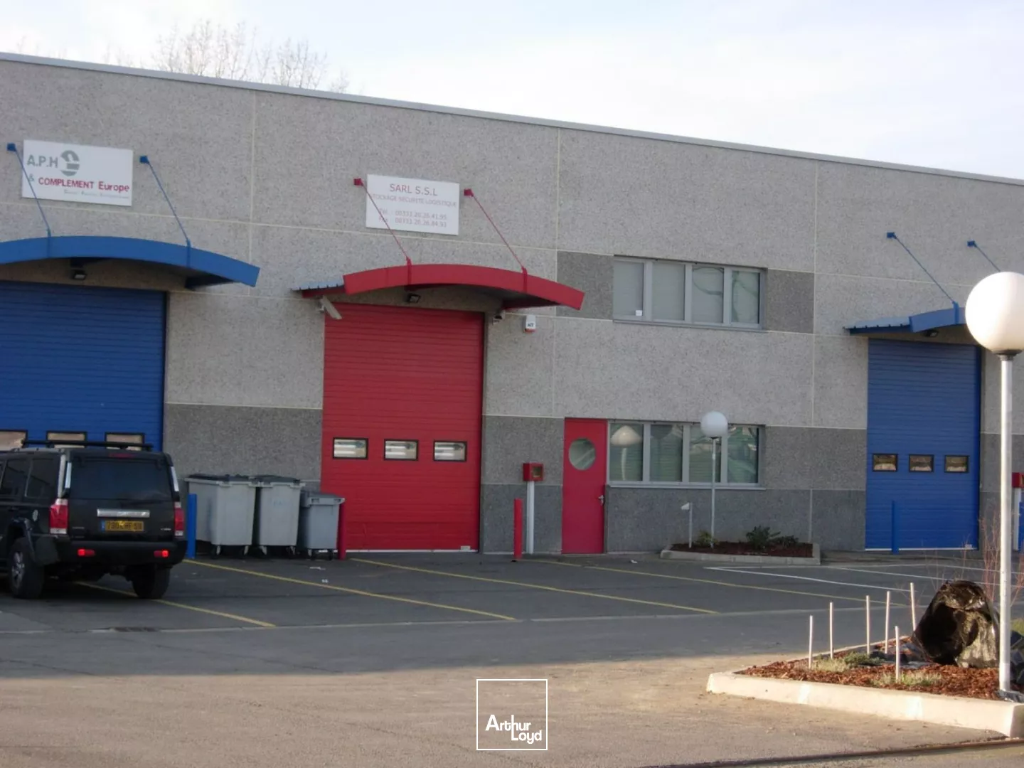 Entrepôts à louer sur la zone de Ravennes-les-Francs