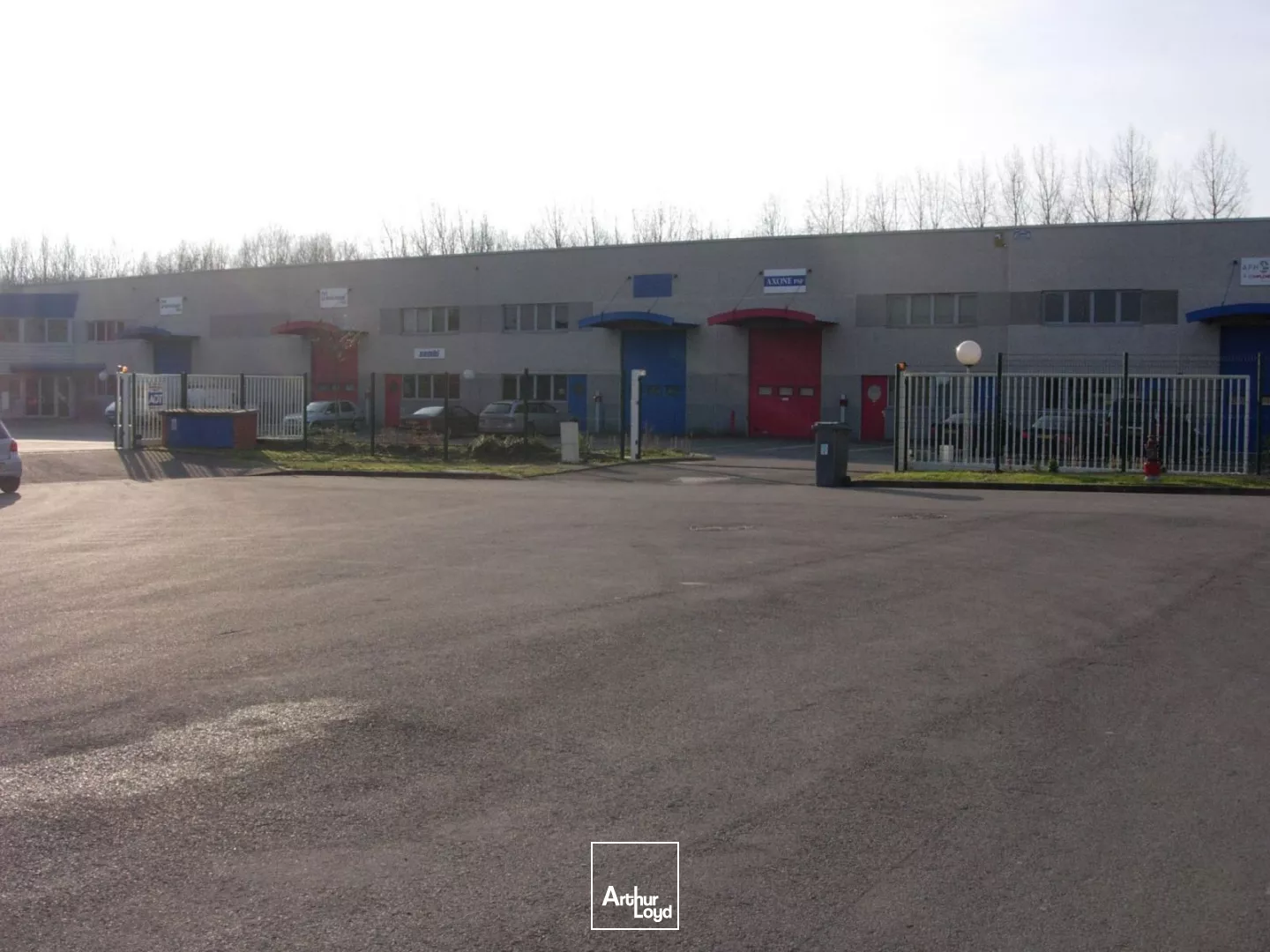 Entrepôts à louer sur la zone de Ravennes-les-Francs